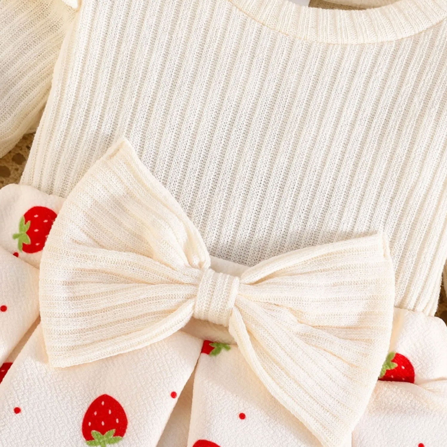3PCS Cute Strawberry and Polka Dots Printed Long Sleeve Baby Romper