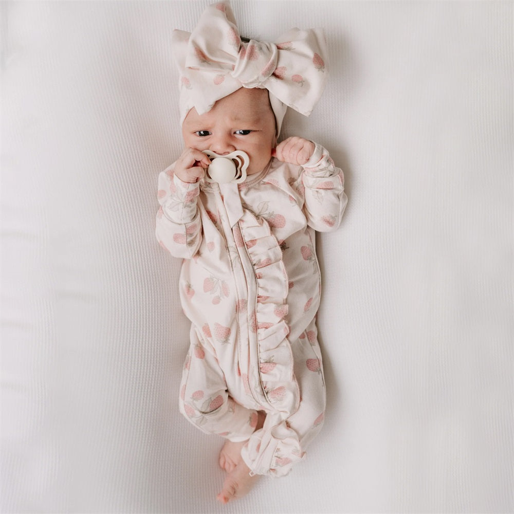 2PCS Soft Strawberry Print Ruffle Long Sleeve Baby Jumpsuit