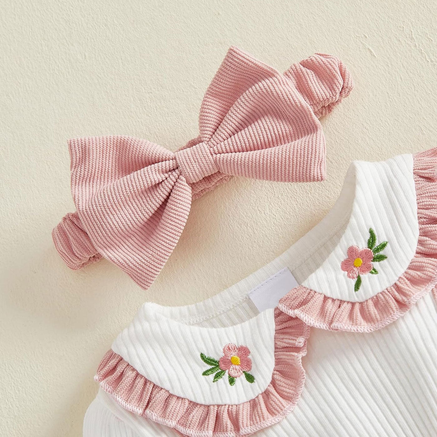 2PCS Lovely Floral Appliqué Long Sleeve Baby Jumpsuit