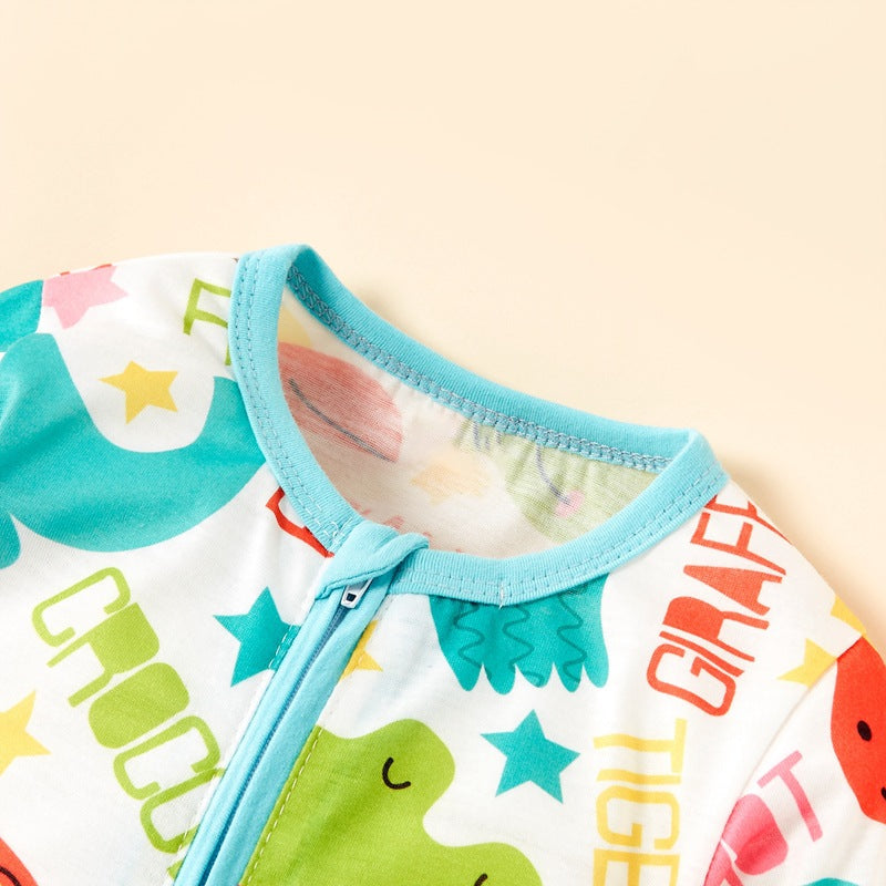 Lindo mono estampado de animales para bebé por toda la prenda