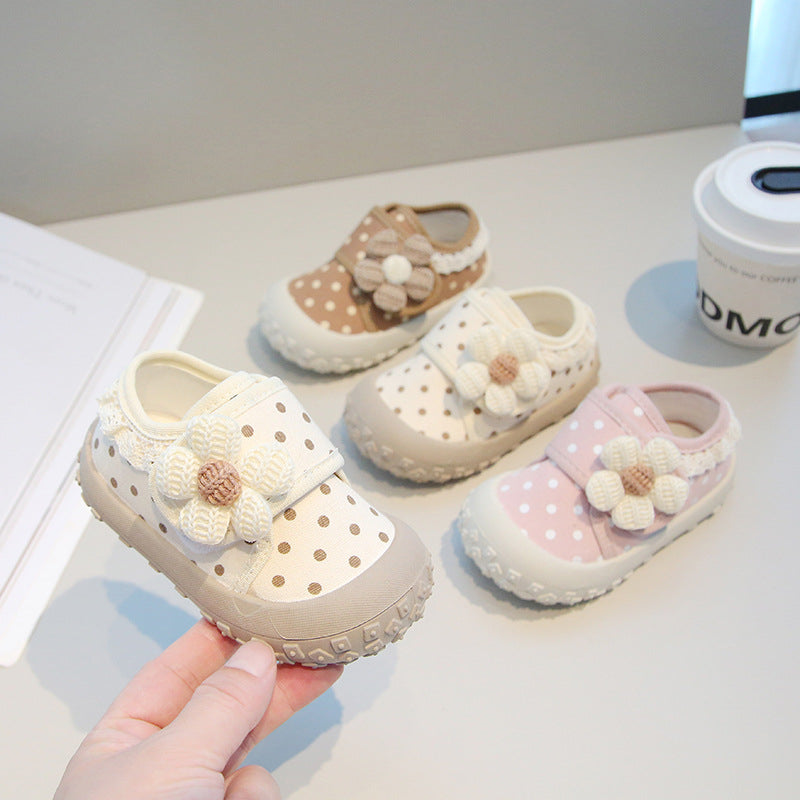 Casual Polka Dot 3D Floral Decor Baby Shoes