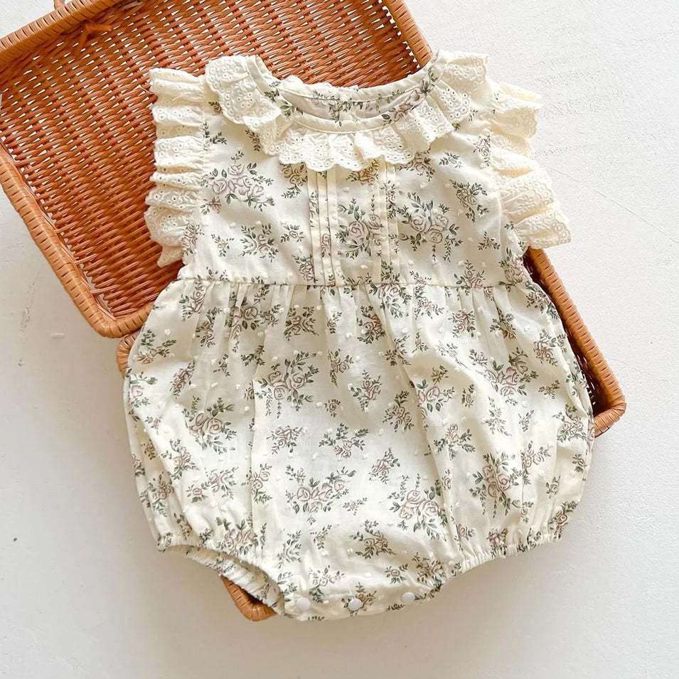 Pretty Floral Print Flutter Sleeve Lace Decor Baby Romper