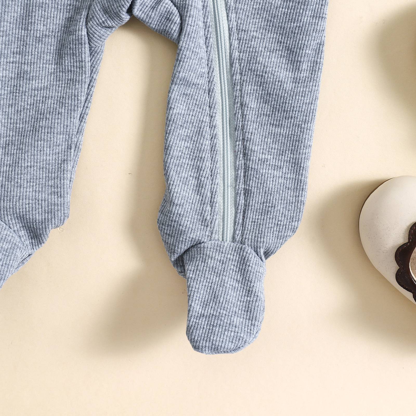 2PCS Delicate Solid Color Long Sleeve Baby Jumpsuit