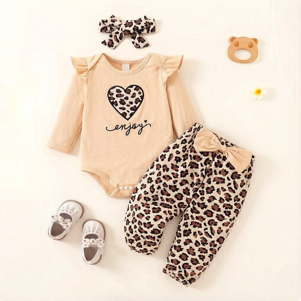 3PCS Refined Leopard Heart Printed Long Sleeve Baby Set