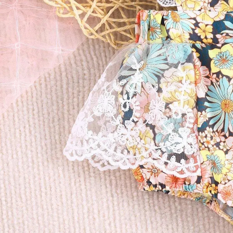 2PCS Romantic Floral Print Lace Flutter Sleeve Baby Romper