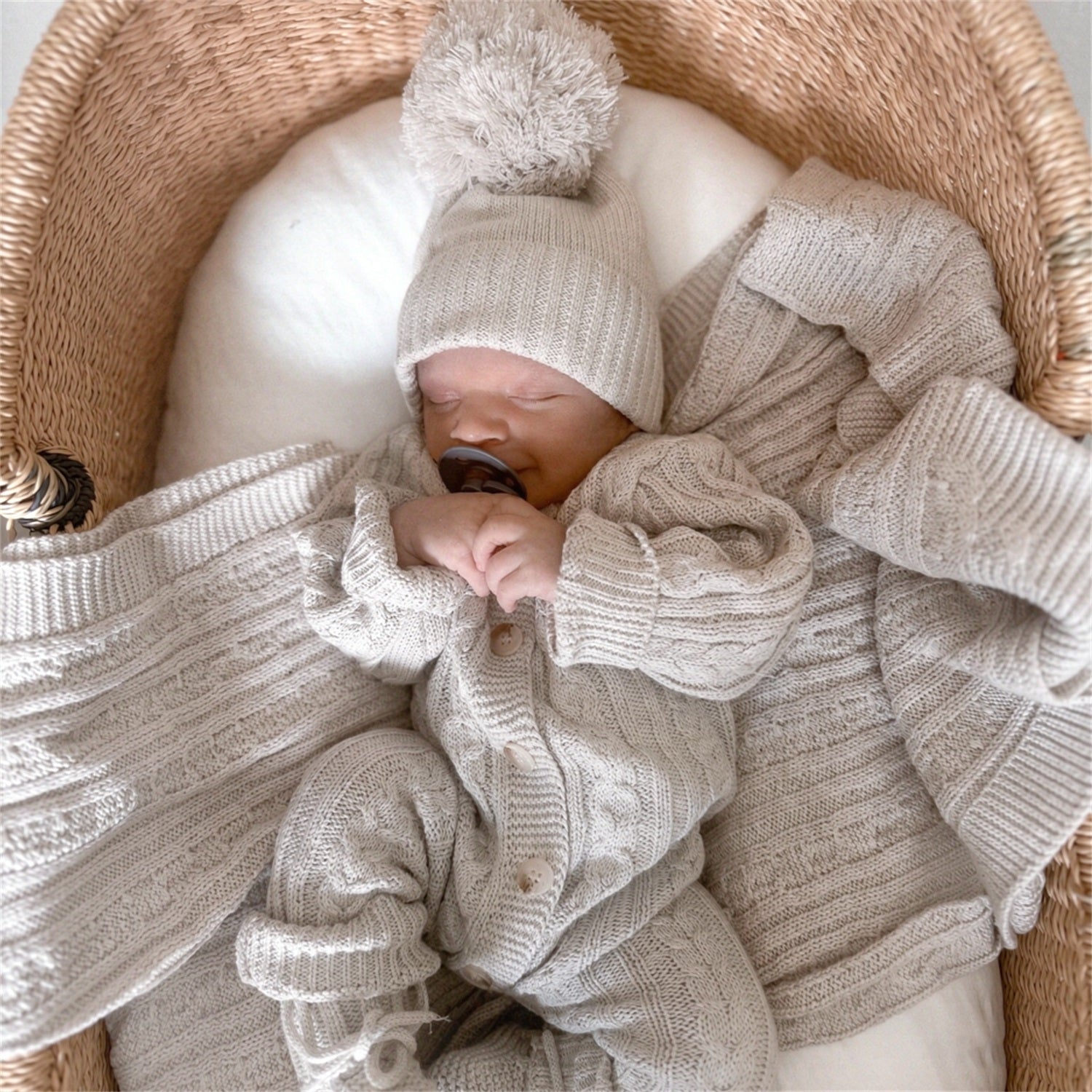 Classy Solid Color Long Sleeve Knit Baby Jumpsuit
