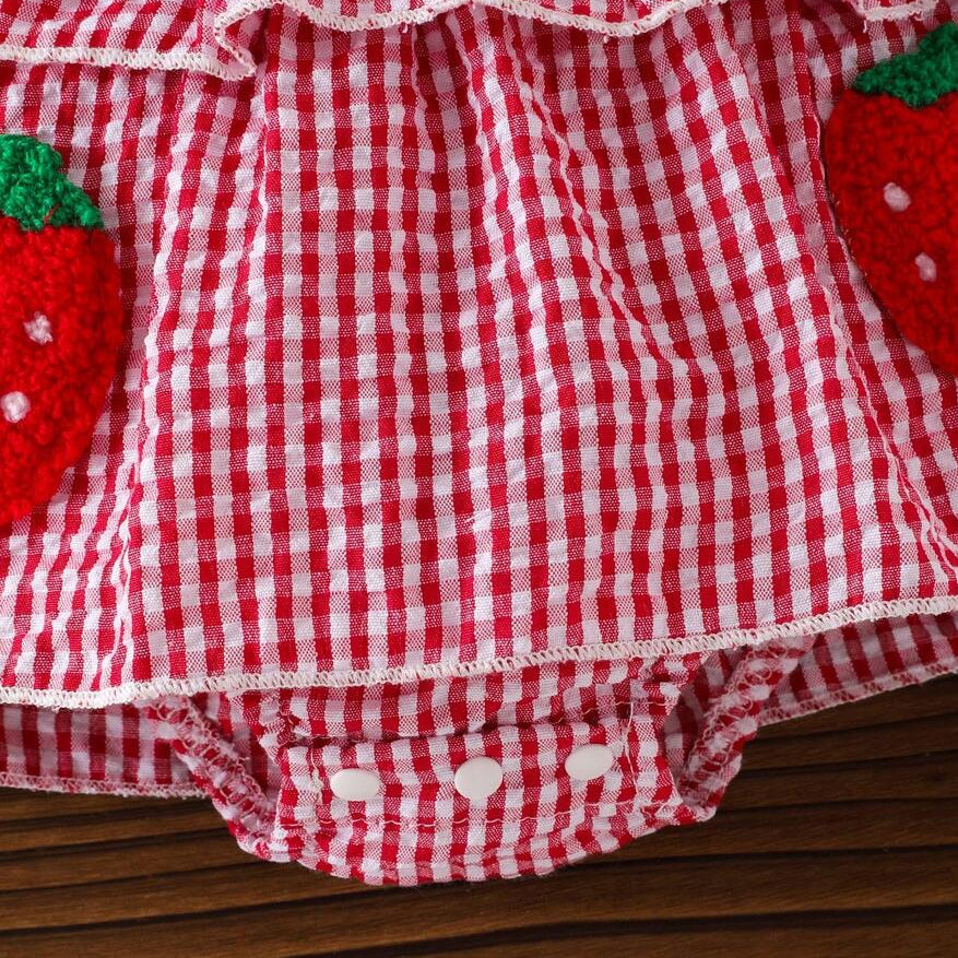 3PCS Cheerful Plaid Print Strawberry Appliqué Baby Set