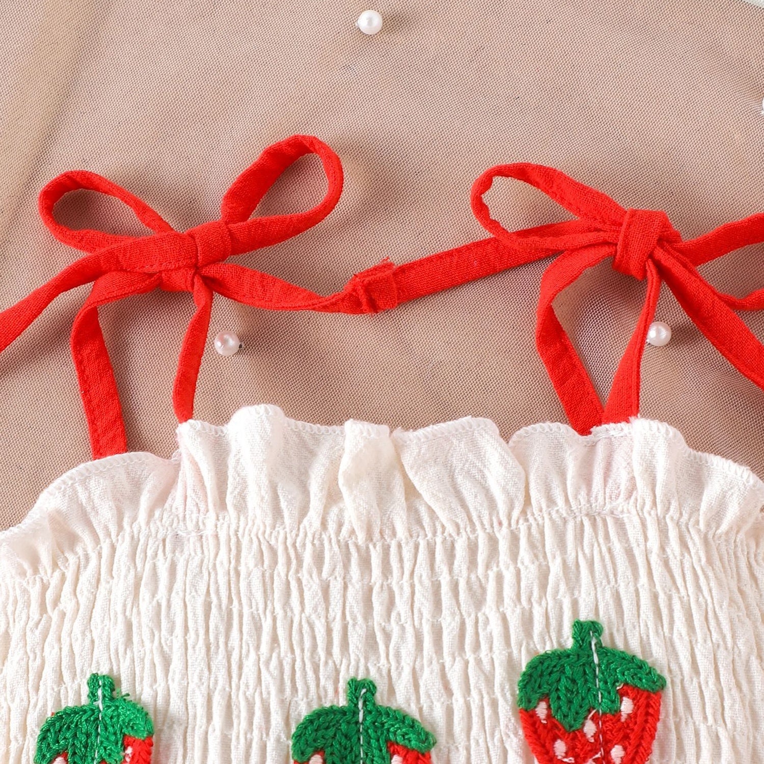 2PCS Sweet Strawberry Appliqué Sleeveless Baby Romper