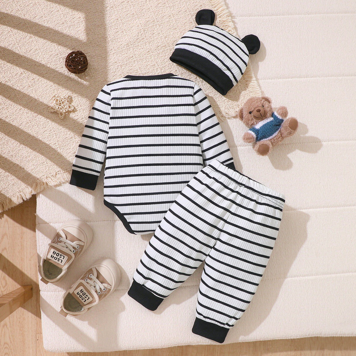 3PCS Cute Bear Patch Stripe Print Long Sleeve Baby Set