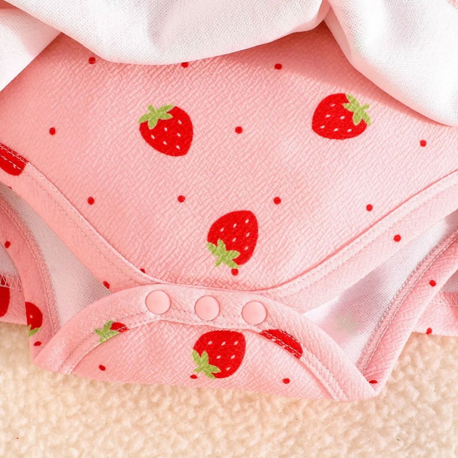 3PCS Chic Strawberry and Polka Dots Printed Long Sleeve Baby Romper