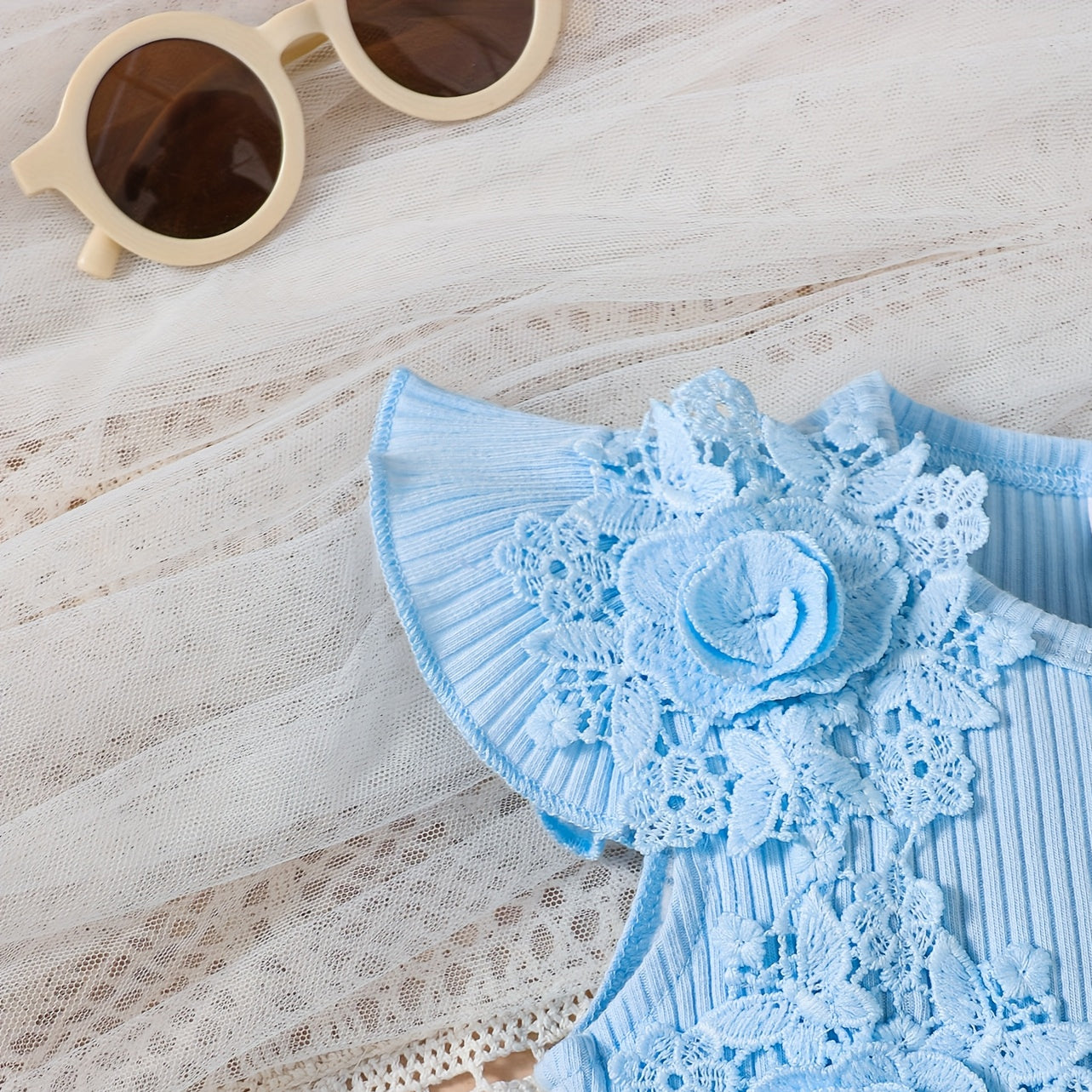 2PCS Adorable Floral Embroidery Sleeveless Baby Romper