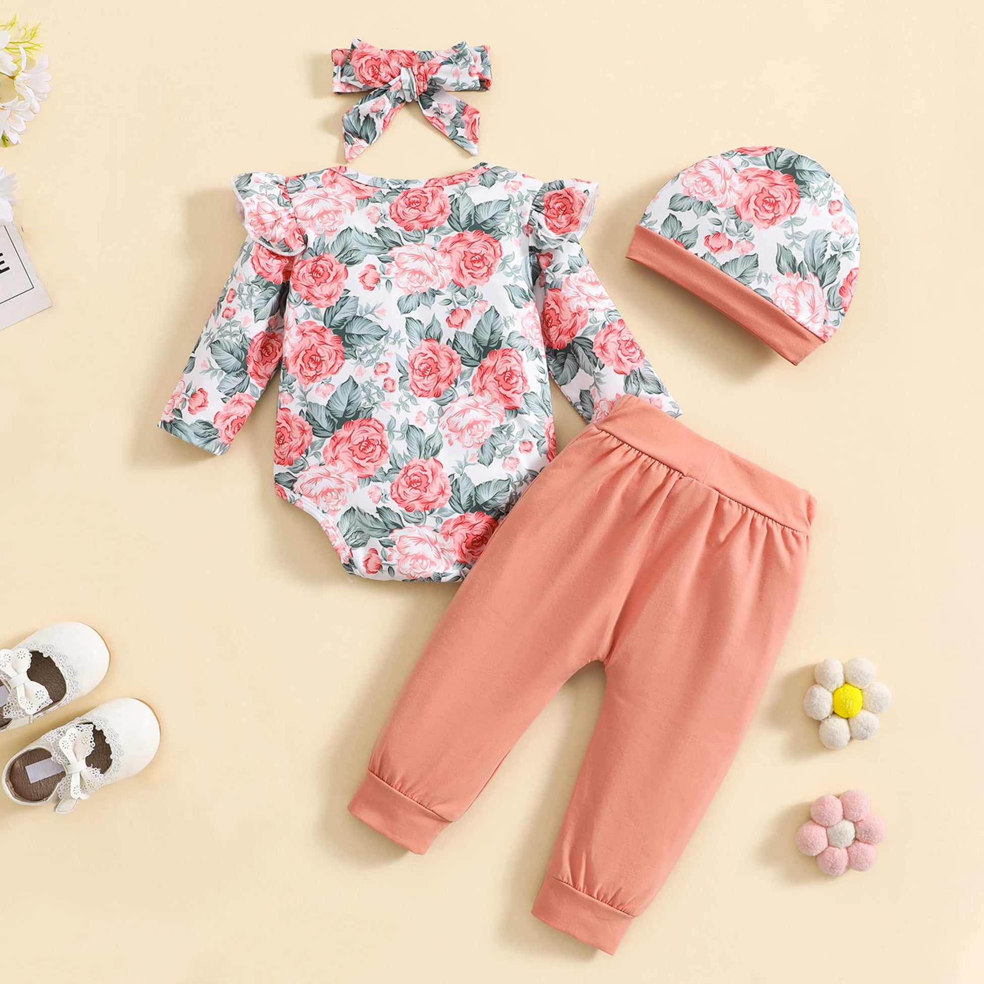Conjunto de bebé de manga larga con estampado floral dulce de 4 piezas