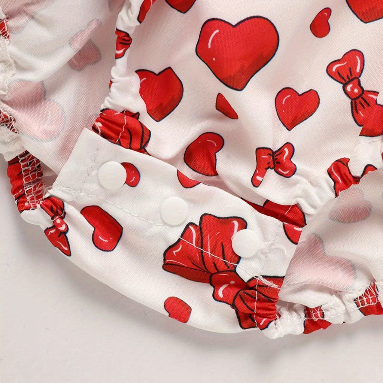 2PCS Lovely Bow and Heart Printed Flutter Sleeve Baby Romper