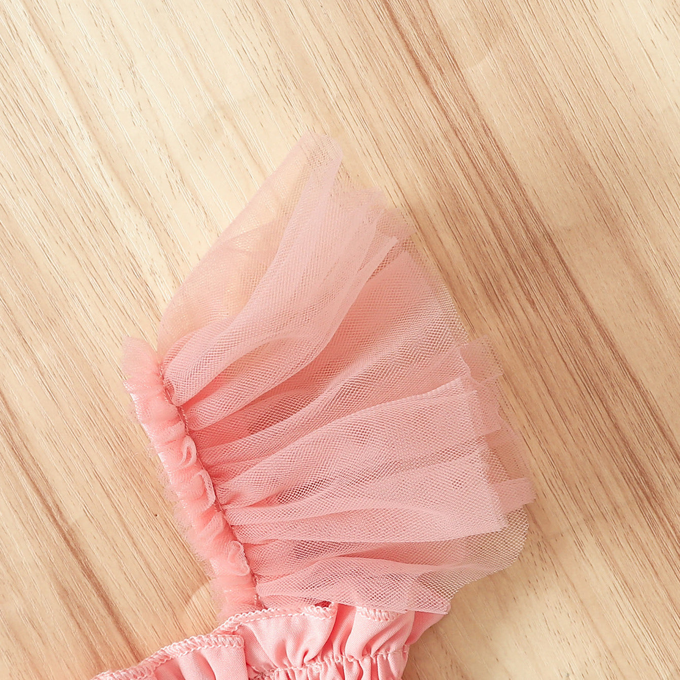 2PCS Pretty Strawberry Printed Flounce Sleeve Tulle Baby Romper