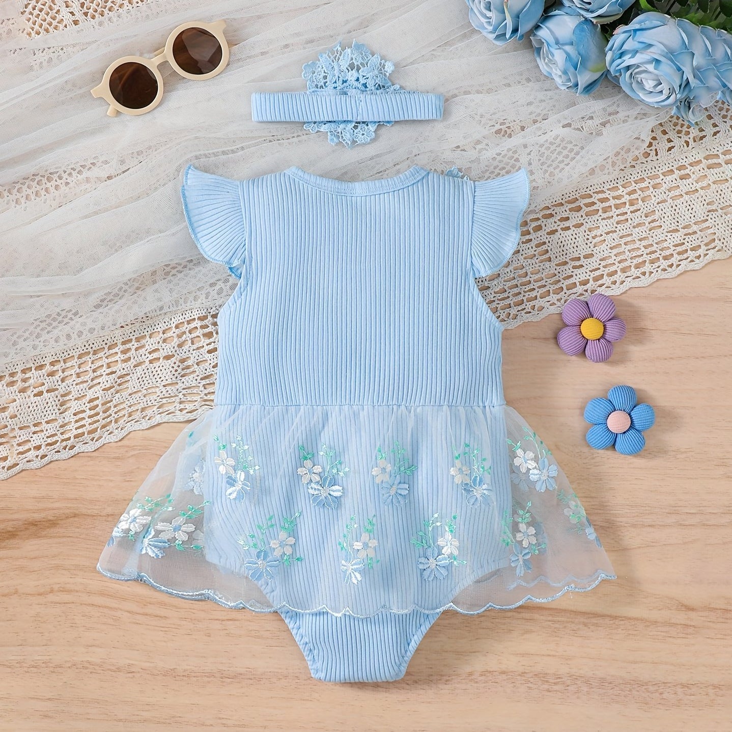 2PCS Adorable Floral Embroidery Sleeveless Baby Romper