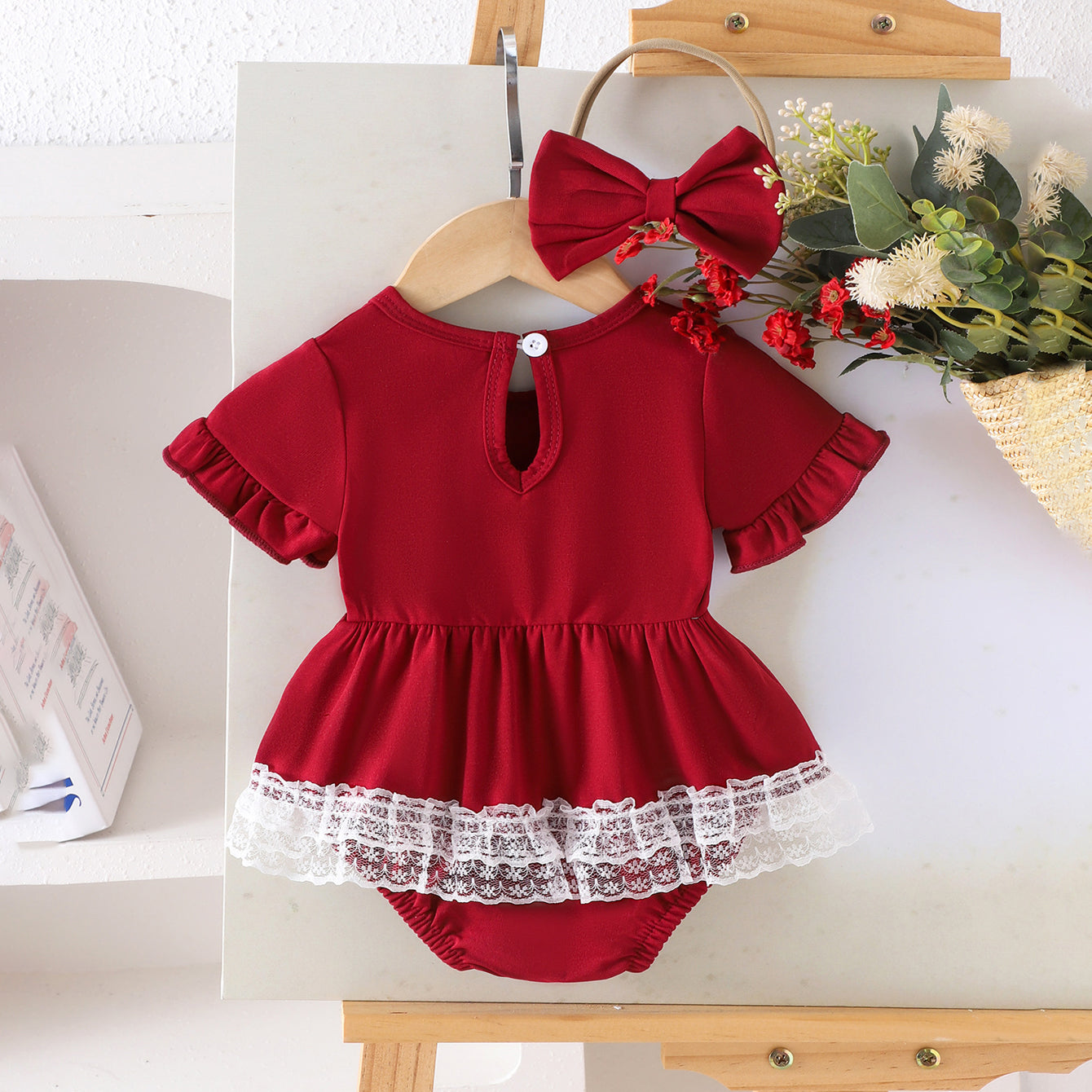 2PCS Charming Bow Lace Decor Short Sleeve Baby Romper