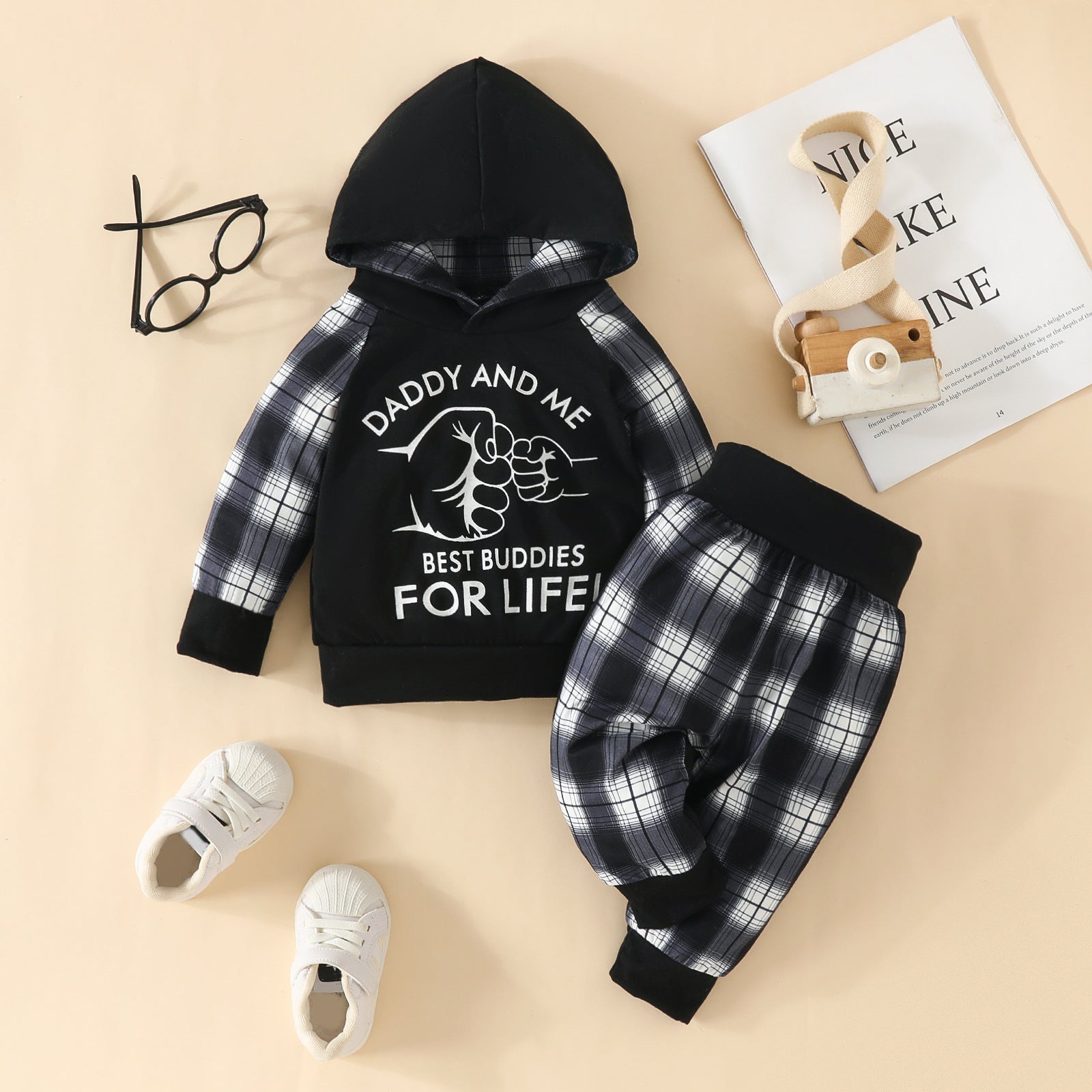 Ensemble bébé 2 pièces à capuche et manches longues avec lettres à carreaux imprimées