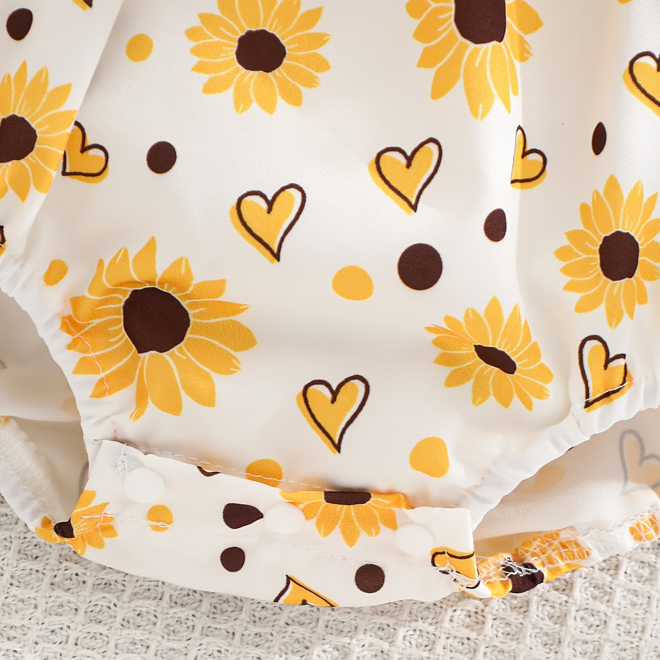 2PCS Cute Sunflower Print Flutter Sleeve Baby Romper
