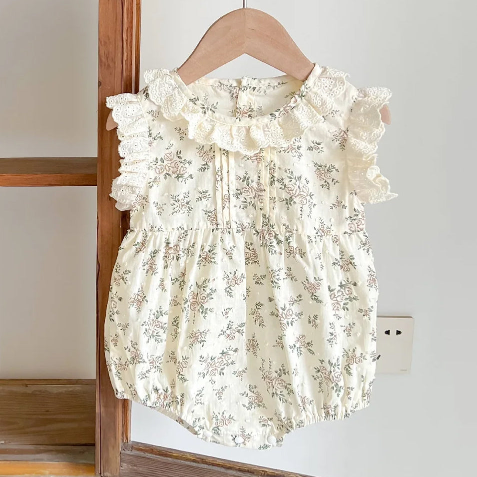 Pretty Floral Print Flutter Sleeve Lace Decor Baby Romper