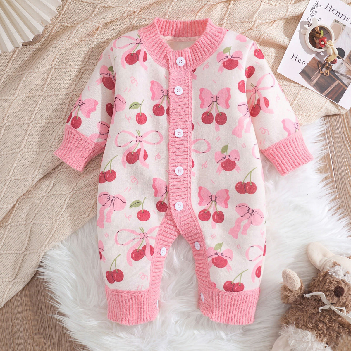 Sweet Strawberry and Bow Printed Knit Long Sleeve Baby Jumpsuit