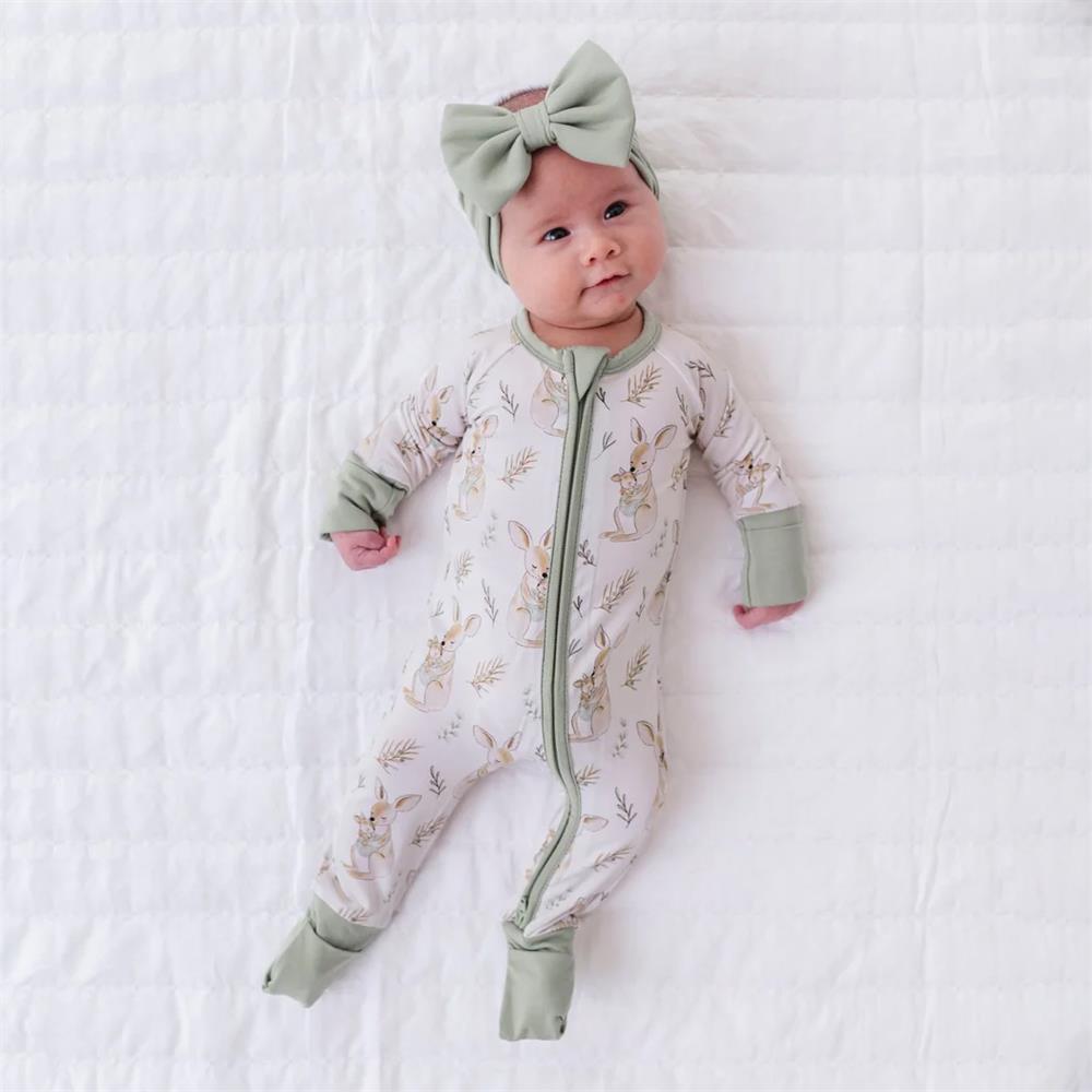 Cute Kangaroo Printed Long Sleeve Zipper Baby Jumpsuit