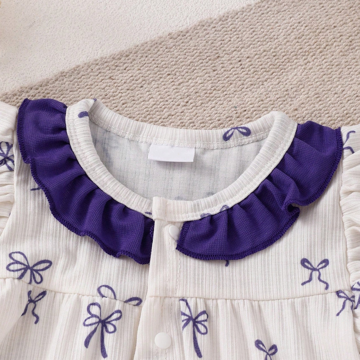 Sweet Allover Bow Print Flutter Sleeve Baby Girl Jumpsuit