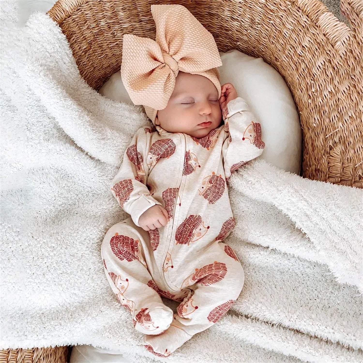 Adorable Hedgehog Print Long Sleeve Zipper Baby Jumpsuit