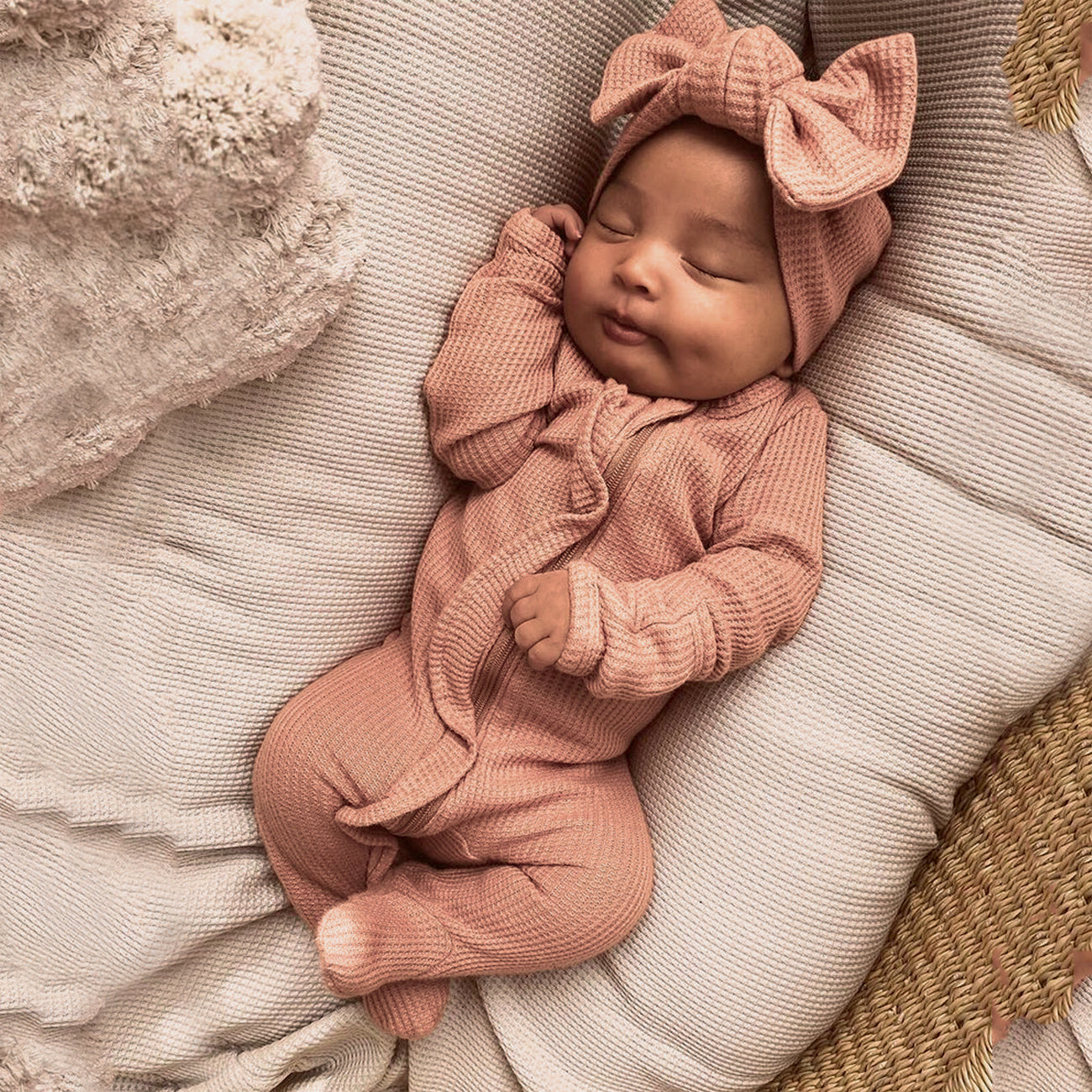 2 pièces jolie combinaison à manches longues pour bébé de couleur unie