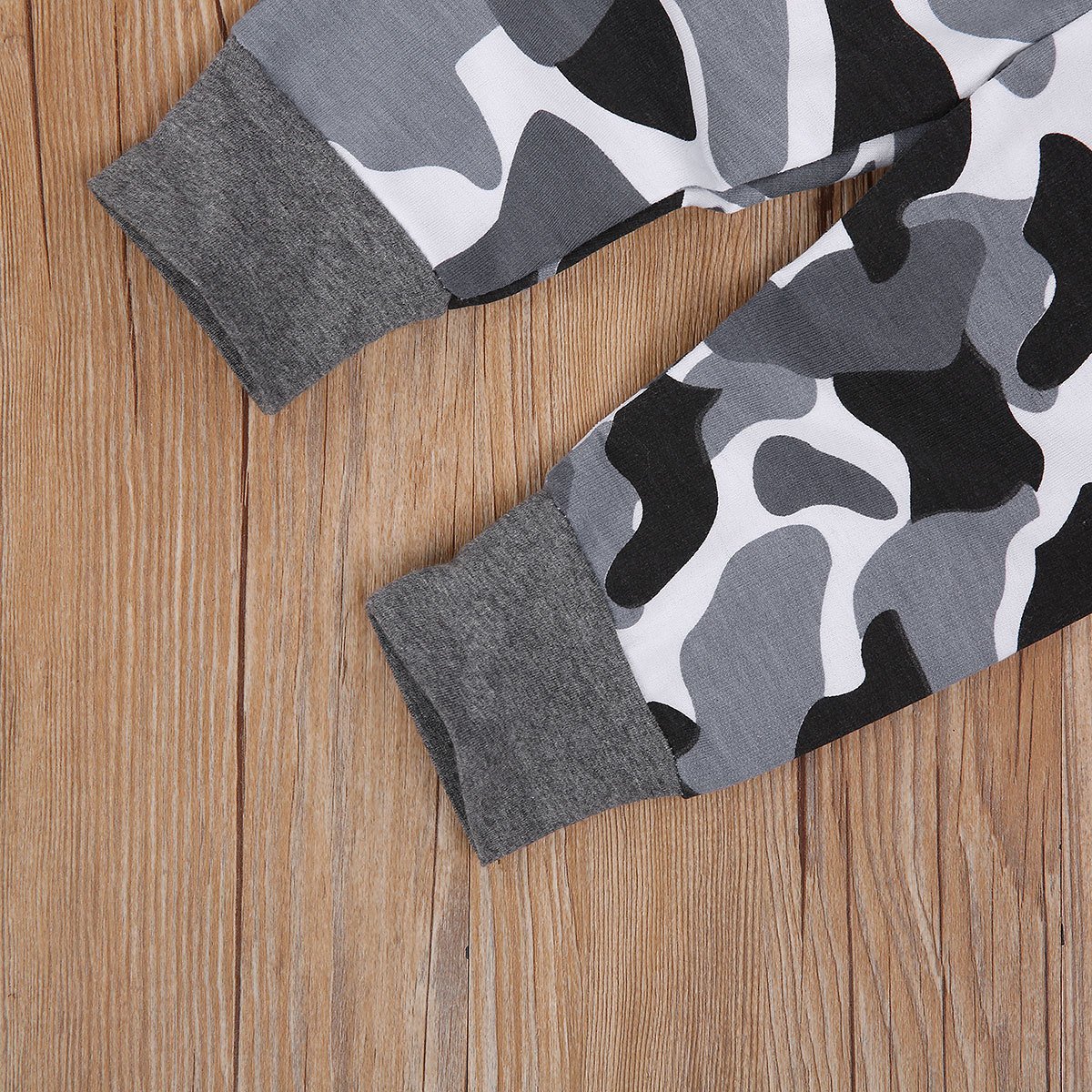 Ensemble bébé imprimé camouflage 2 pièces