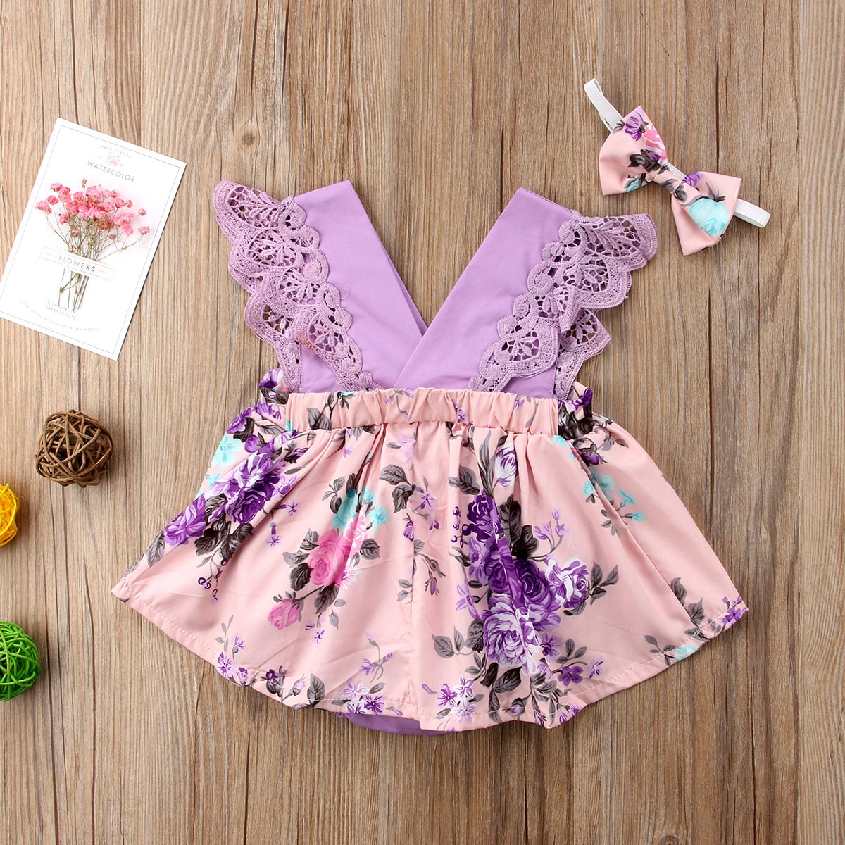 Mameluco de bebé con estampado floral encantador de 2 piezas