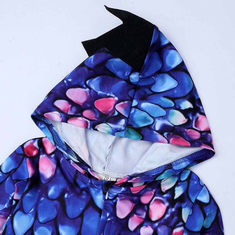 Mono de bebé con capucha estampado estilo dinosaurio fresco
