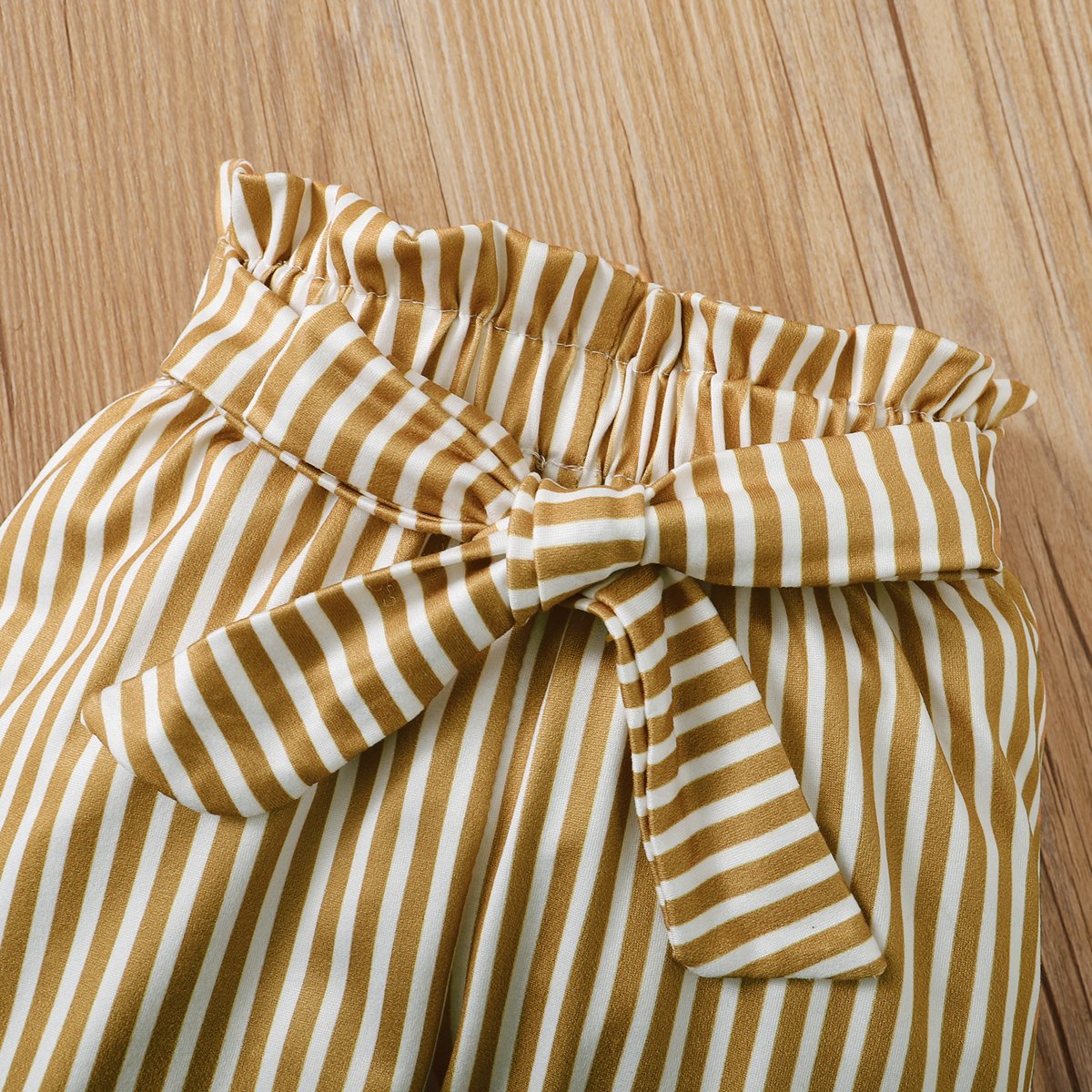 Conjunto de bebé estampado de rayas sólidas encantador de 3 piezas