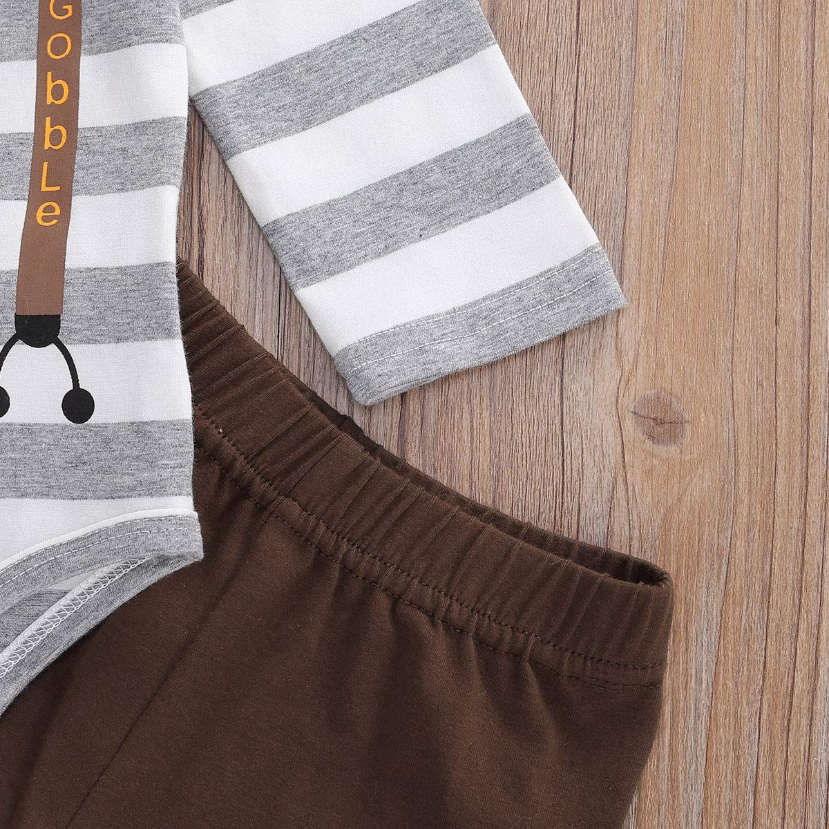 Ensemble 3 pièces "Mommy's Little Turkey" avec lettres imprimées et pantalons pour bébé