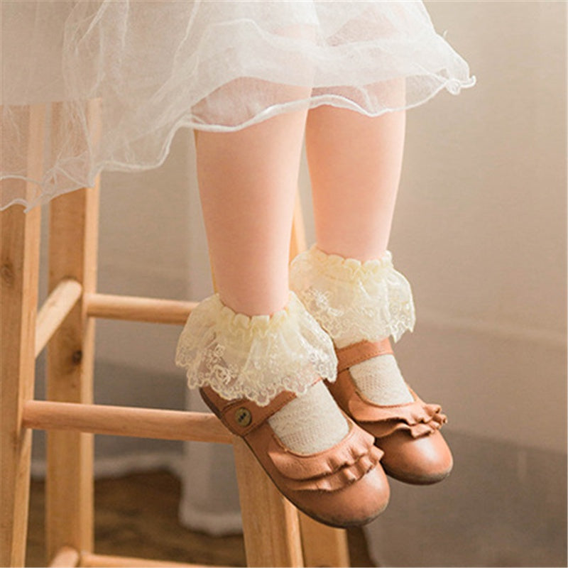 Chaussettes à volants en dentelle pour bébé fille