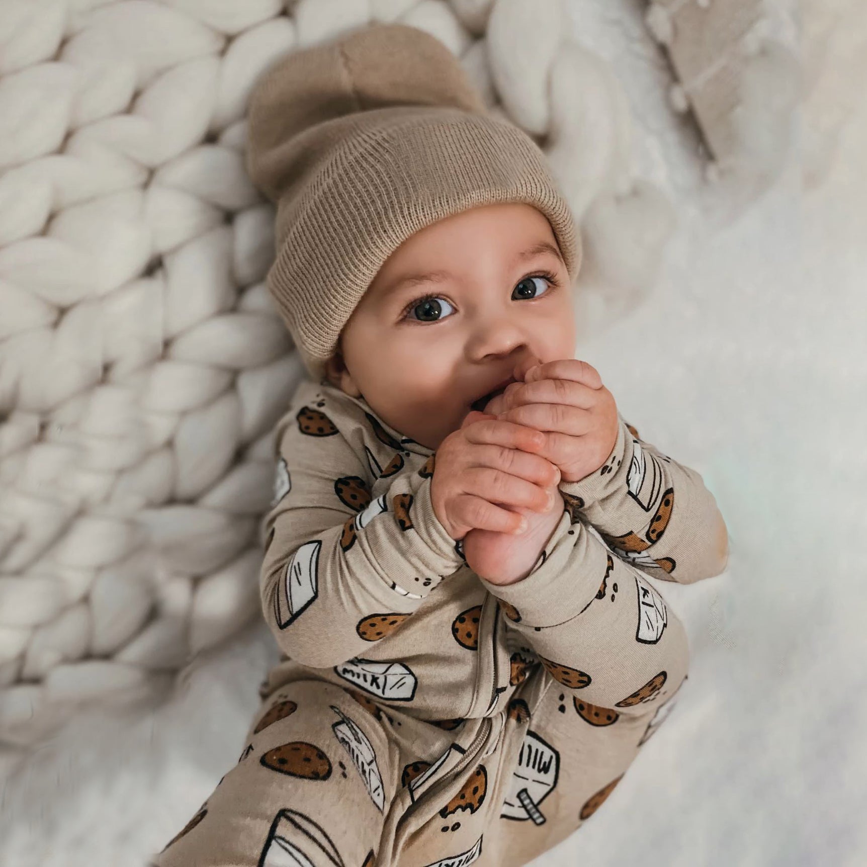 Mono de bebé con estampado de alimentos de dibujos animados encantadores