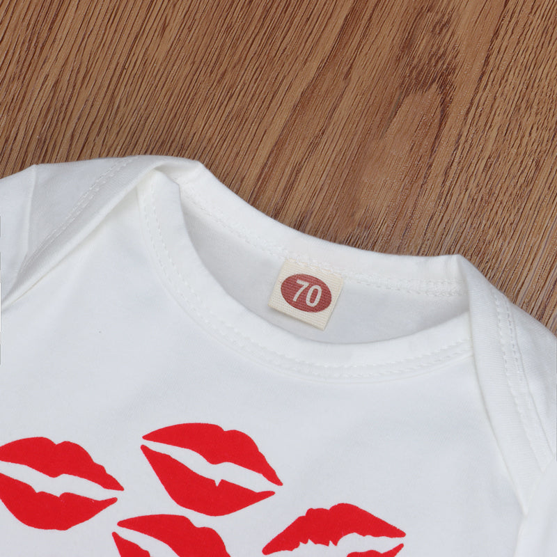 La abuela estaba aquí mameluco de bebé de manga larga con estampado de labios