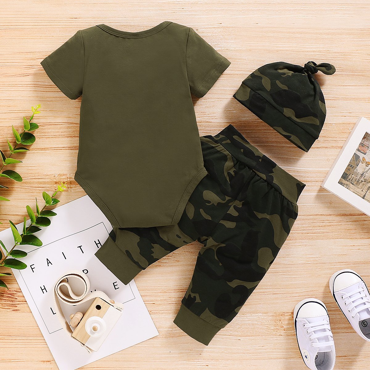 MAMA'S BOY Ensemble bébé imprimé camouflage