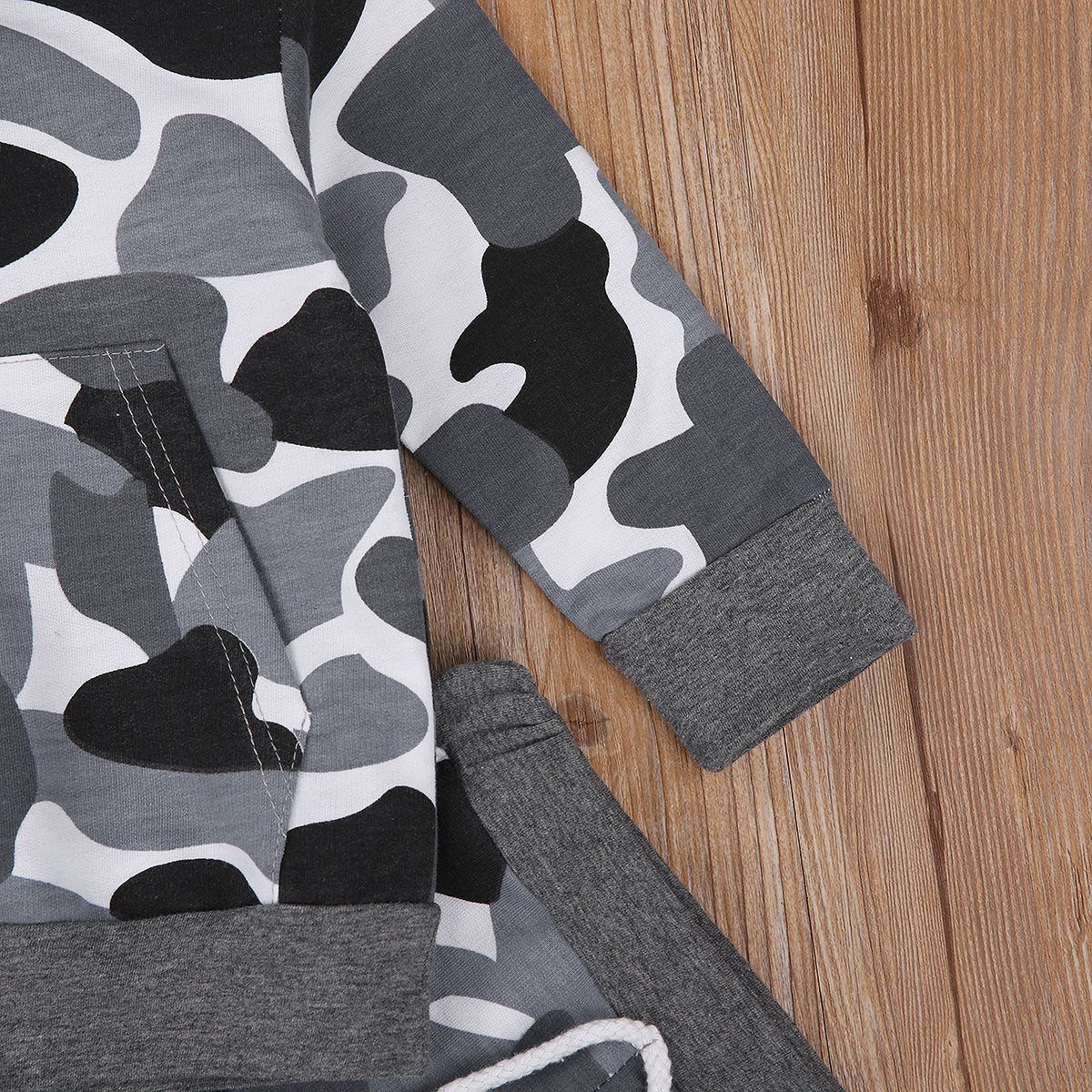 Ensemble bébé imprimé camouflage 2 pièces