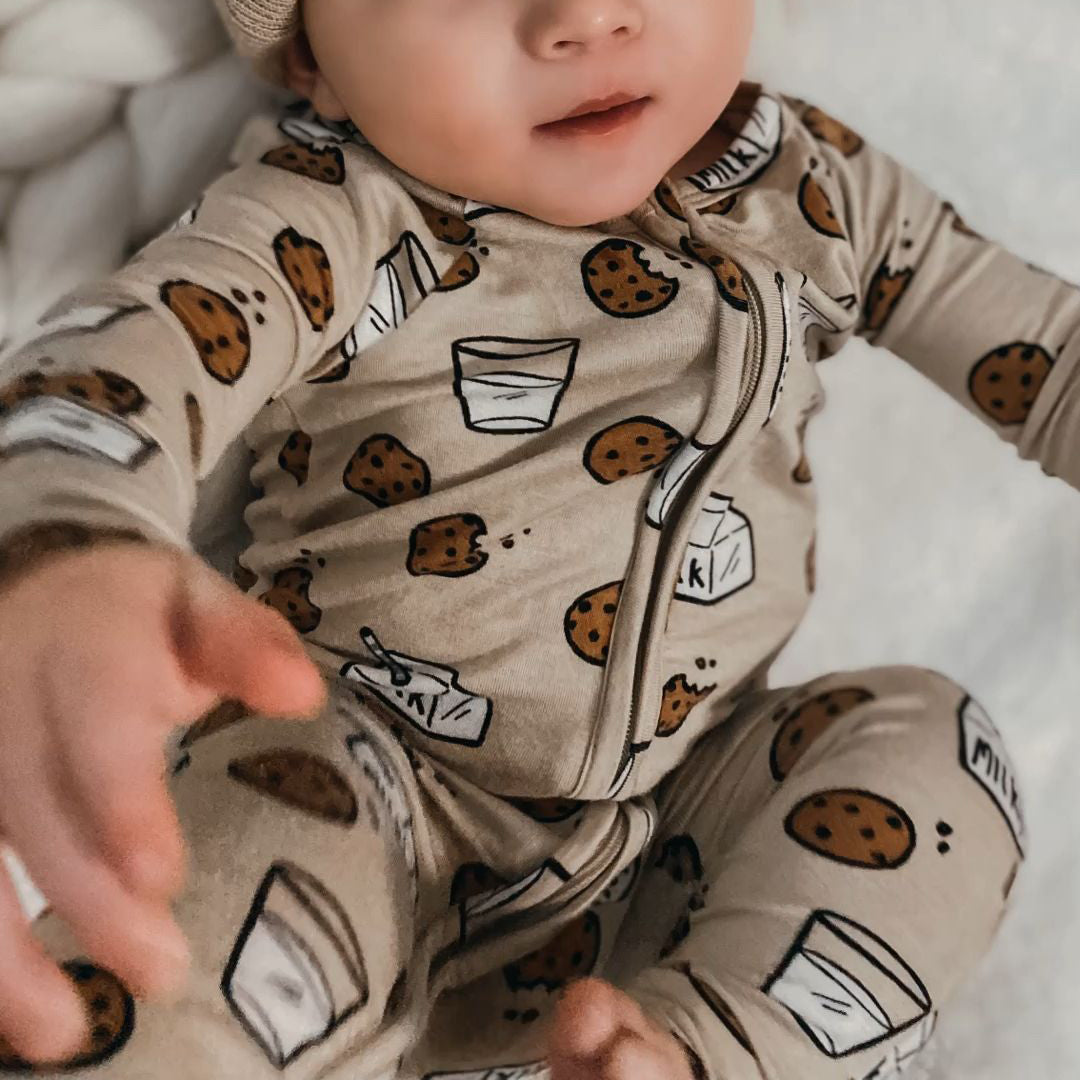 Mono de bebé con estampado de alimentos de dibujos animados encantadores