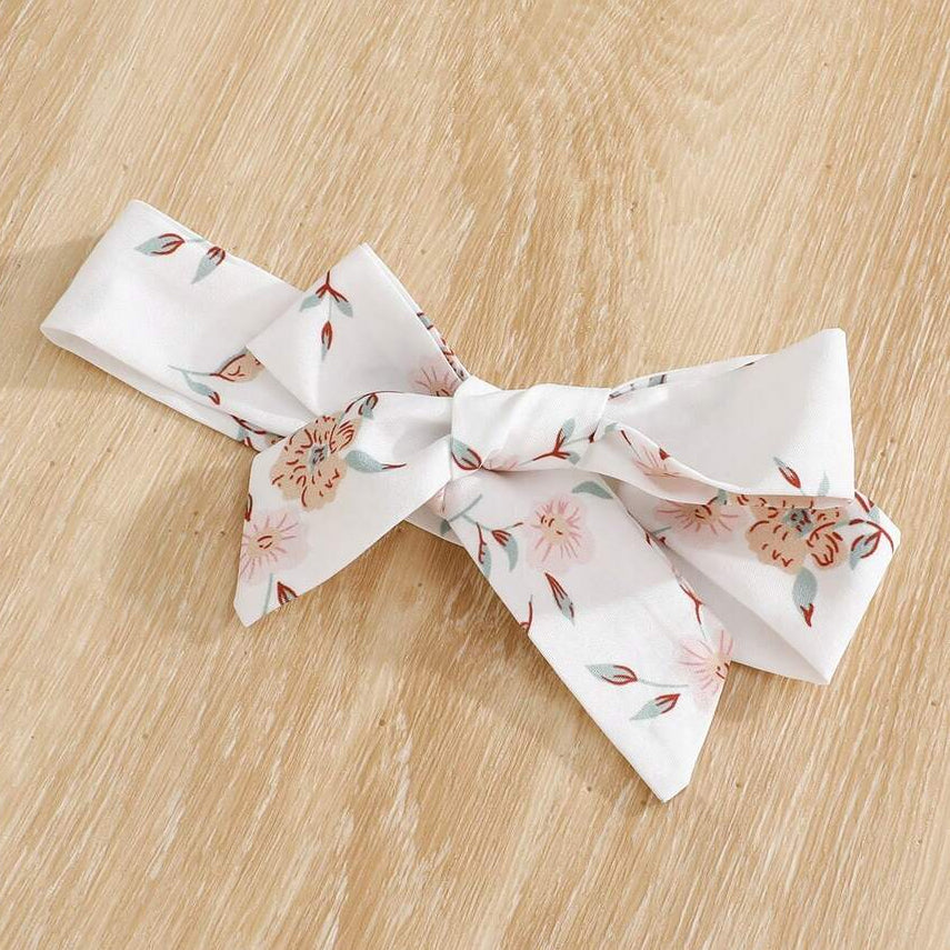 2PCS Timeless Floral Print Flutter Sleeve Baby Romper