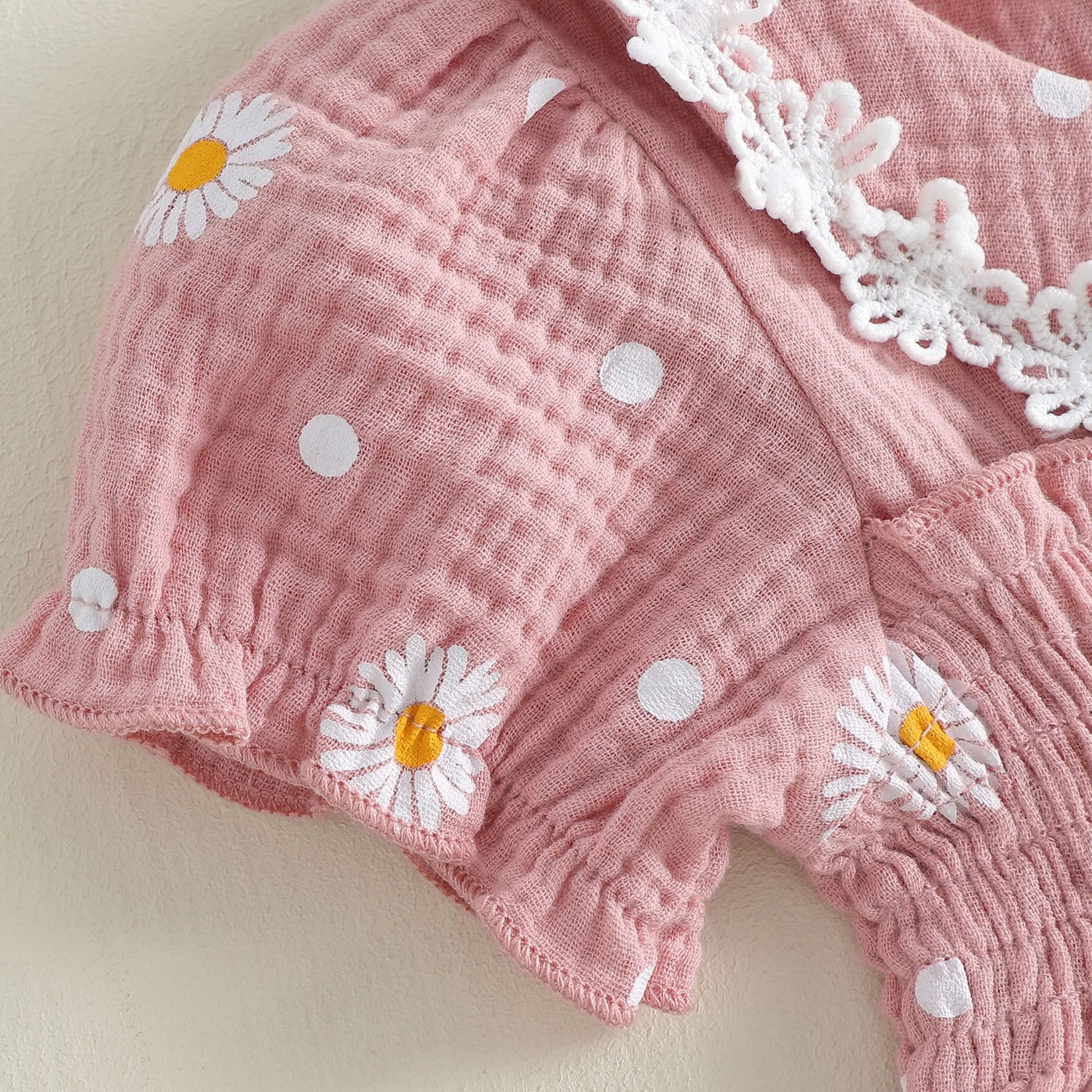 Sweet Daisy Print Puff Sleeve Baby Romper