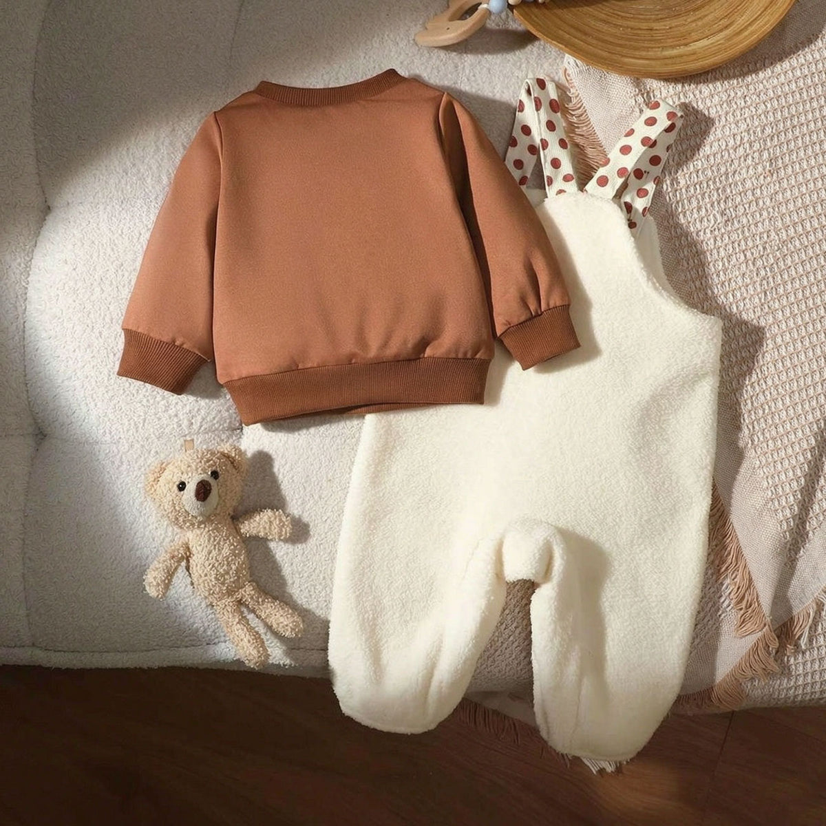 2PCS Adorable Bear Print Long Sleeve Fuzzy Baby Overalls Set