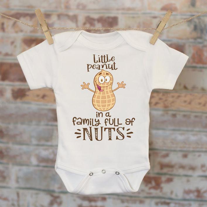 Mameluco estampado con letras Lovely Little Peanut