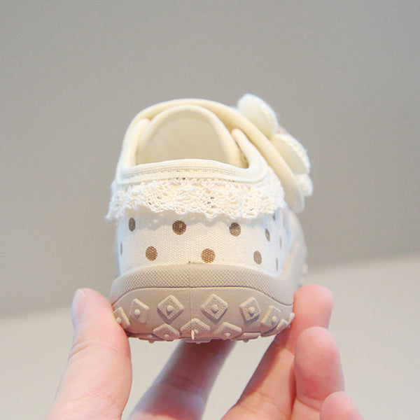 Casual Polka Dot 3D Floral Decor Baby Shoes