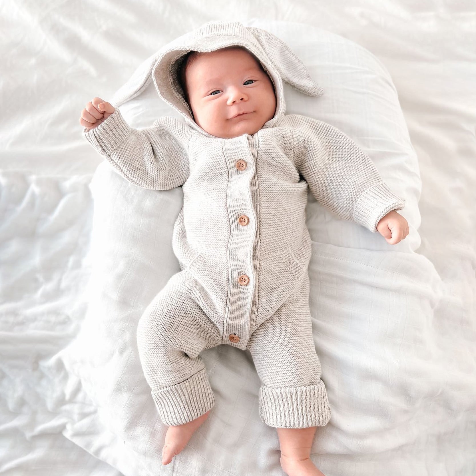 Stylish Solid Color Long Sleeve Knit Hooded Baby Jumpsuit