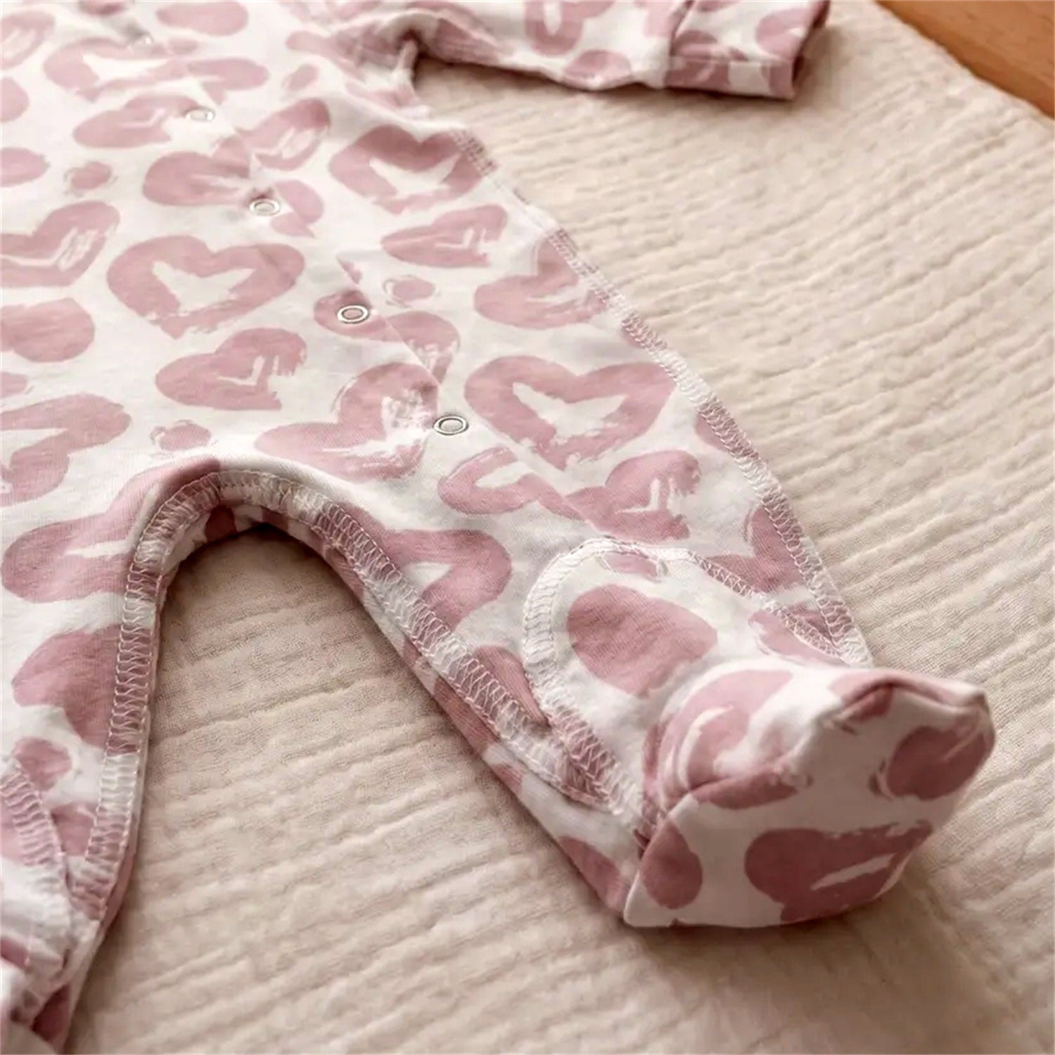2PCS Cute Allover Heart Printed Long Sleeve Baby Jumpsuit