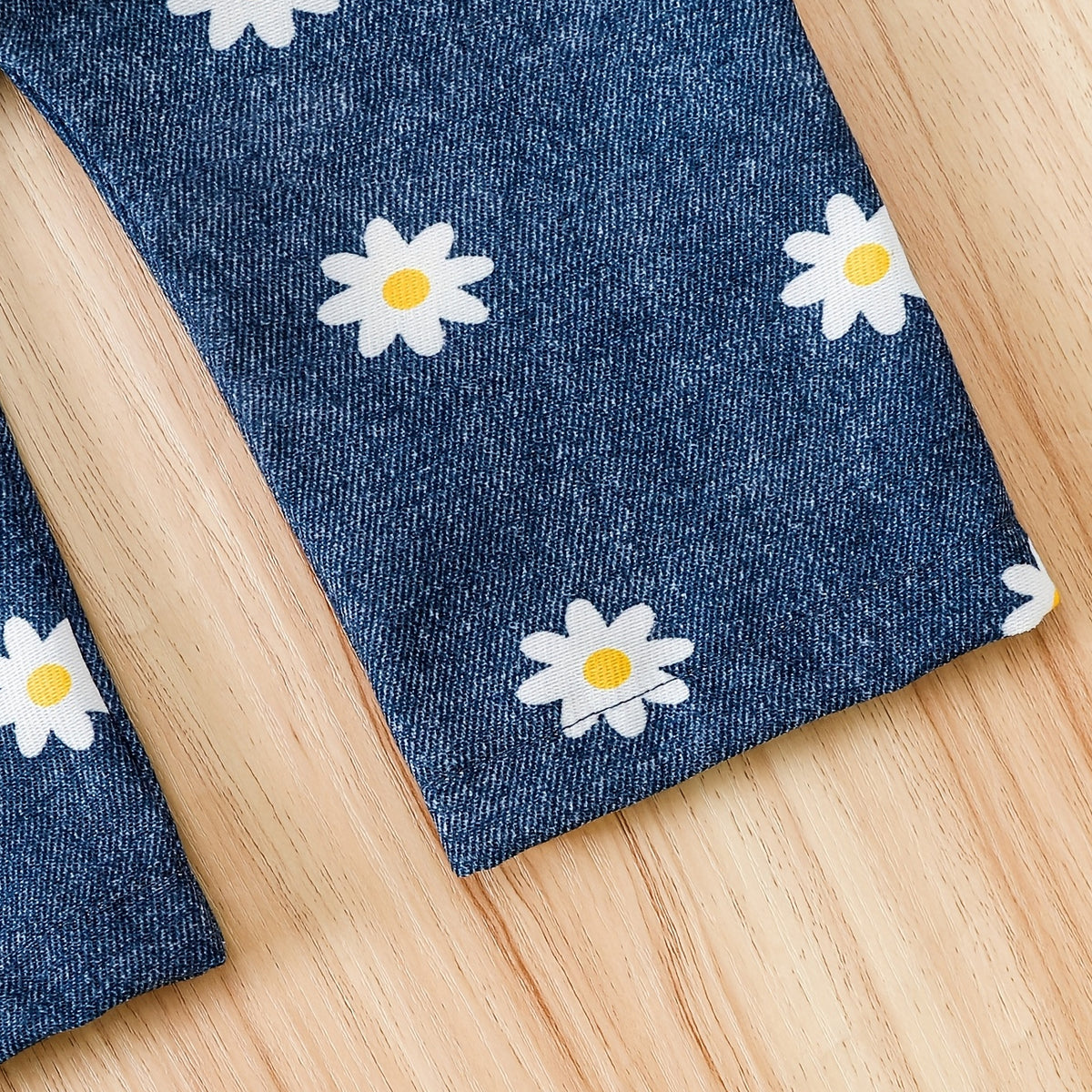 2PCS Cheerful Daisy Print Long Sleeve Baby Girl Denim Set