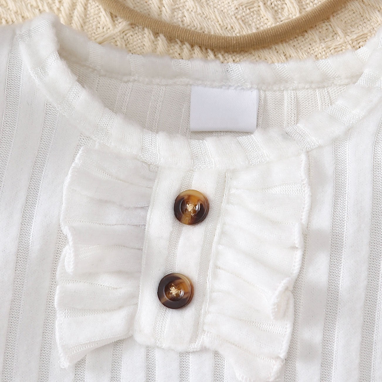 3PCS Pretty Floral Embossed Fluffy Shoulder Long Sleeve Baby Set