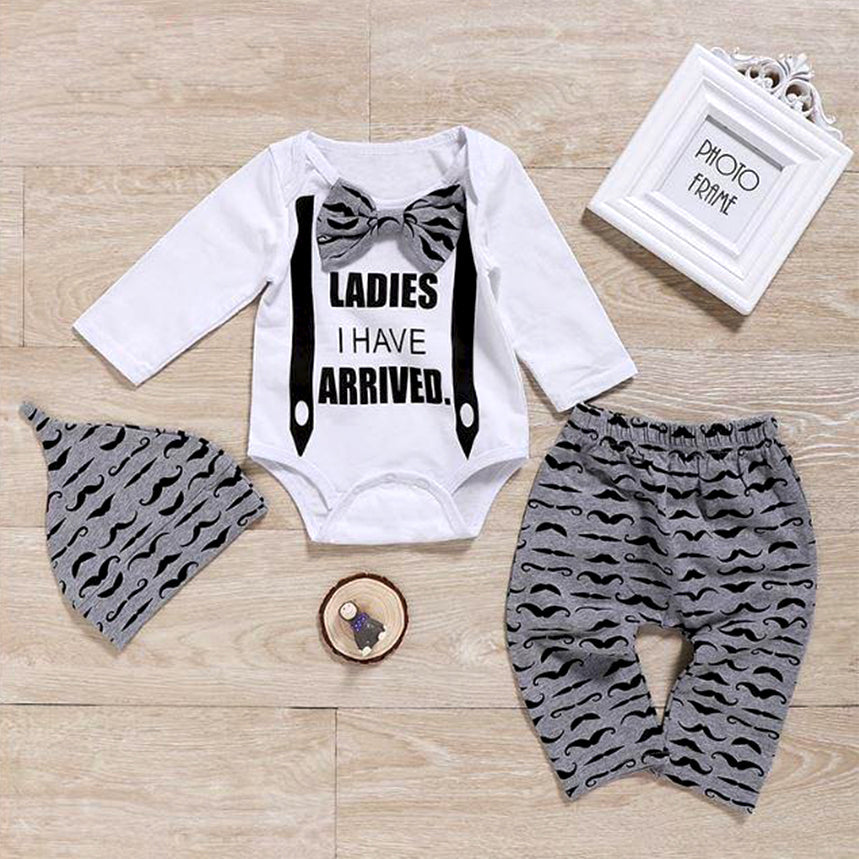 LADIES I HAVE ARRIVED Print Bow Bodysuit and Pants with Hat Set