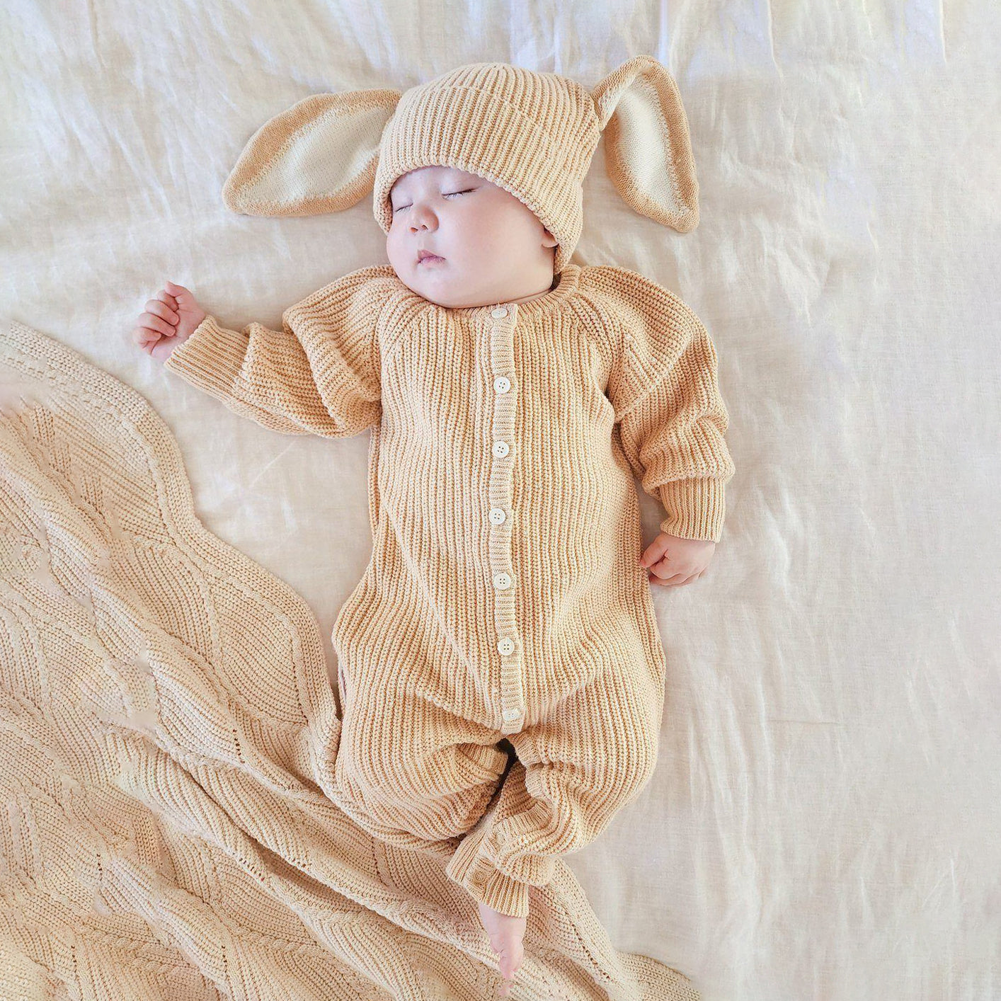 2PCS Rabbit Ears Hat Solid Color Knitted Long Sleeve Baby Jumpsuit